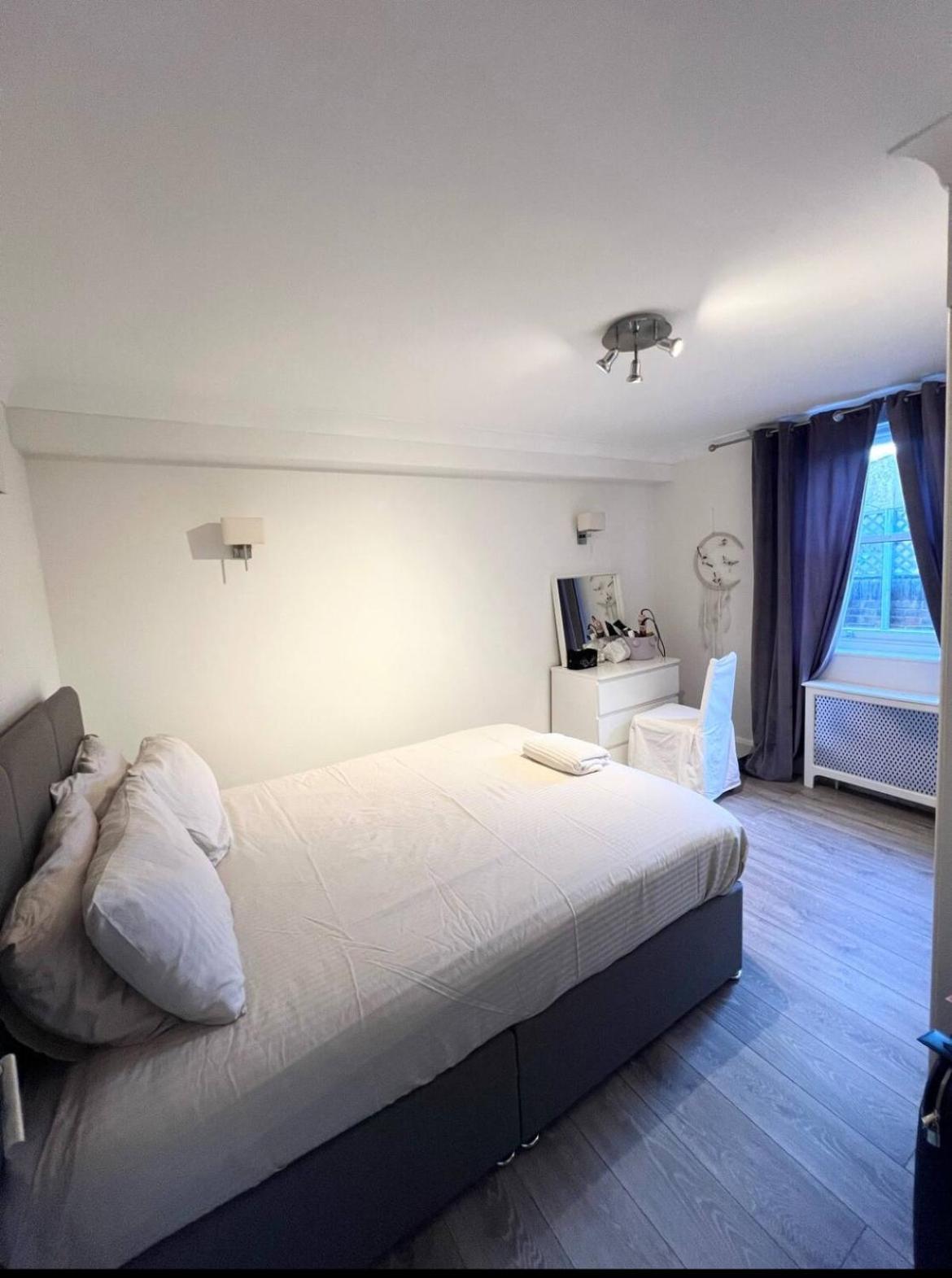 Apartamento Two Bedroom In Khnightsbridge Londres